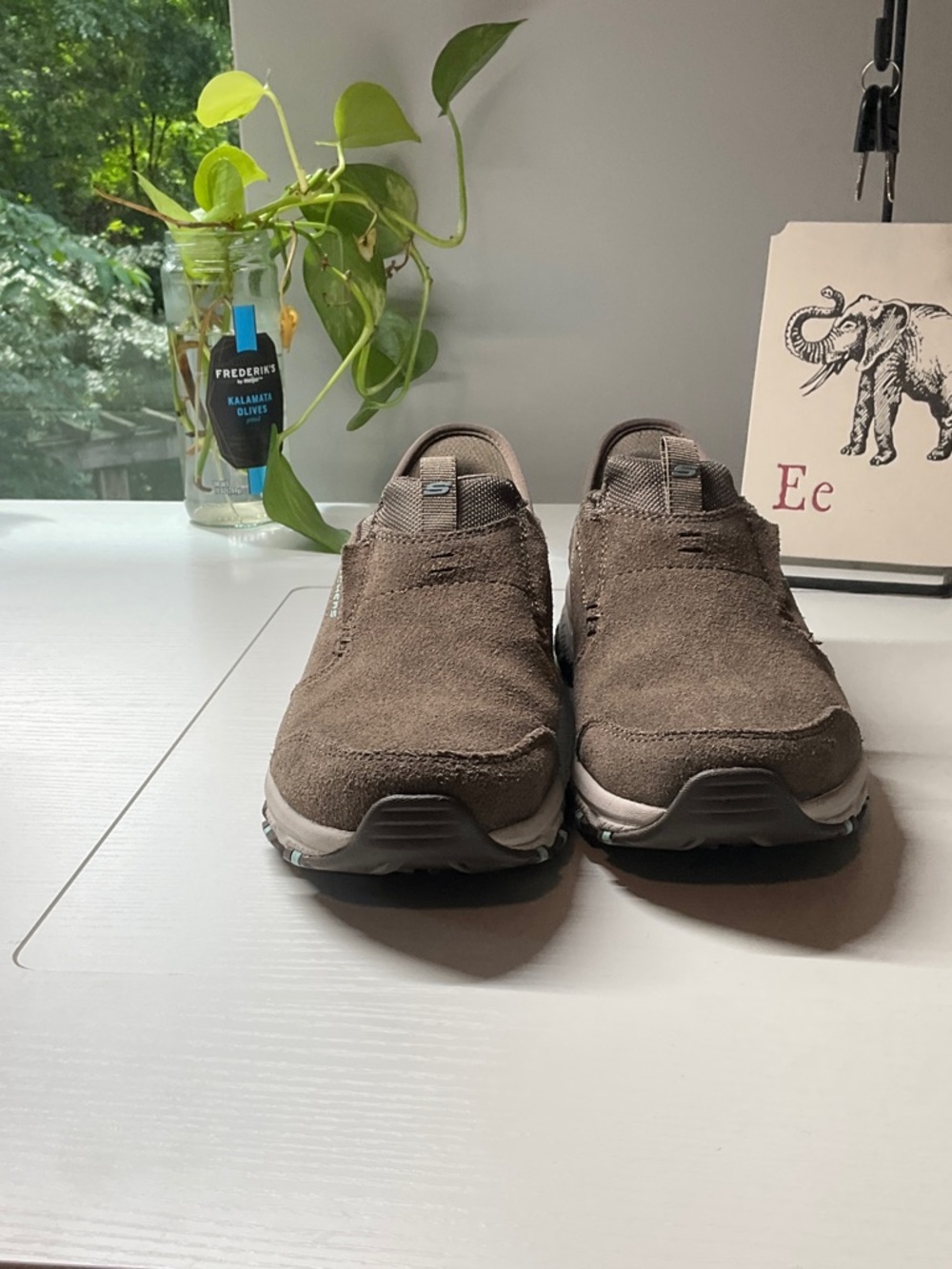 Skechers Women’s Slip-On “Trail” Sneakers in Dk Brown with-Teal Accents 7.5 - Picture 7 of 7